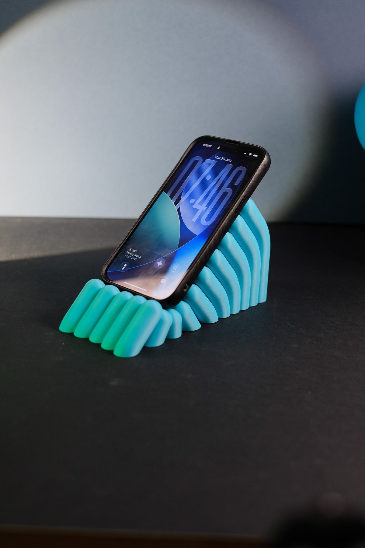 Bobble Phone Stand