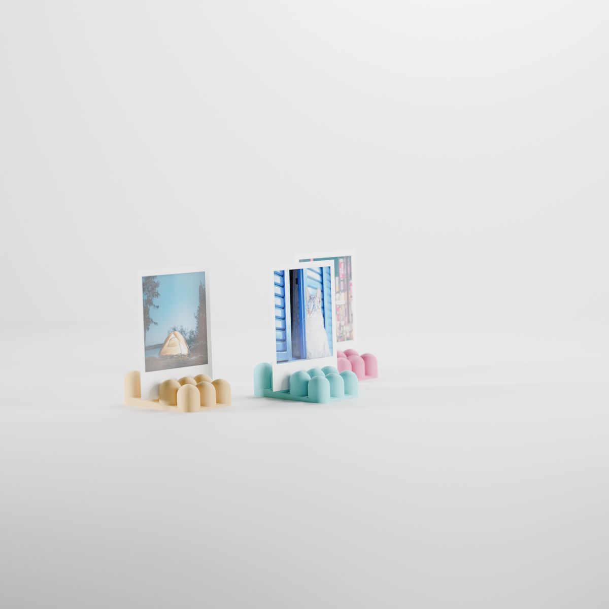 Bobbly Photo Holder
