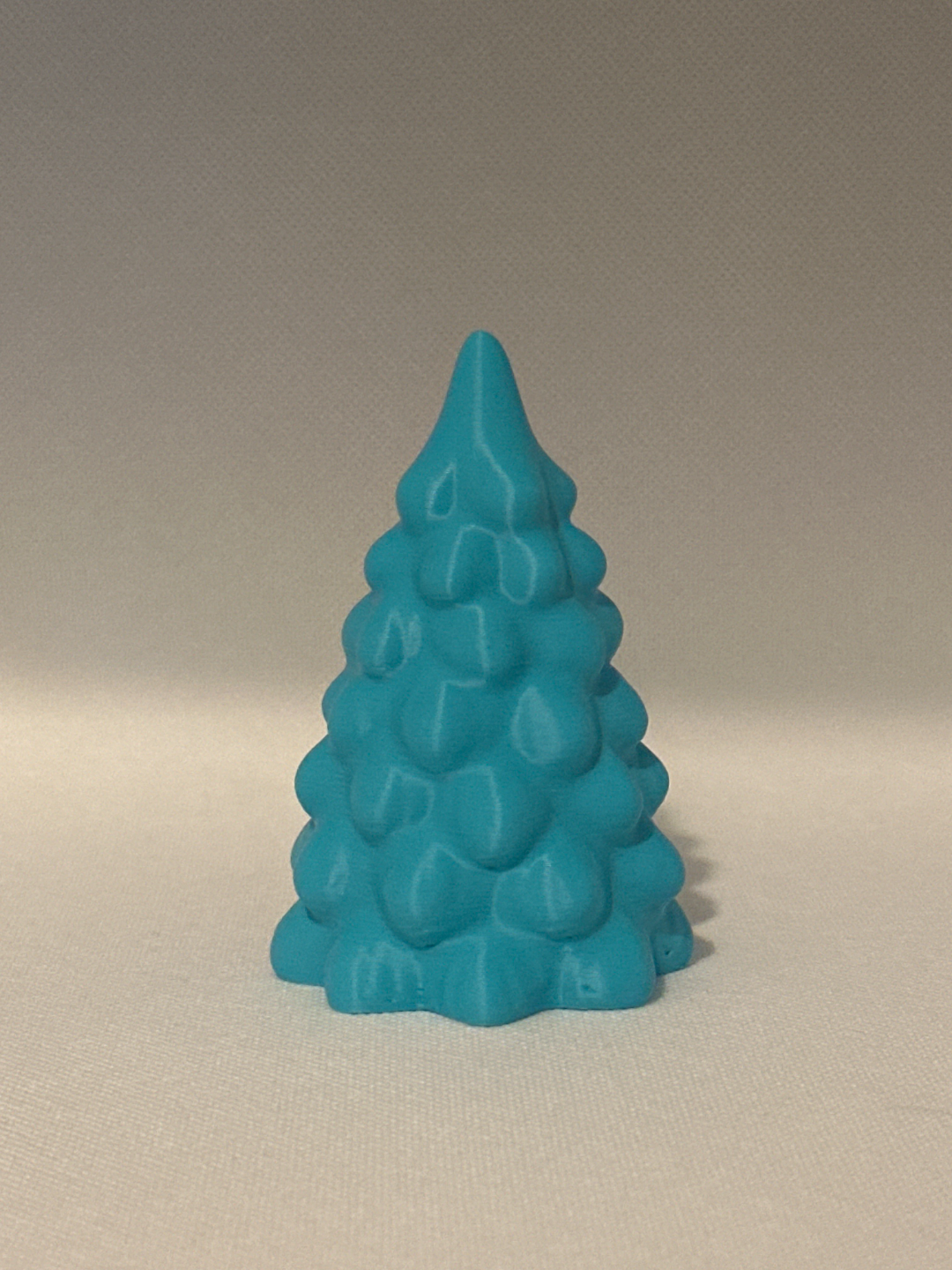 Christmas Tree Statue Minimalist Modern Decoration – Small size (about 49 mm tall)