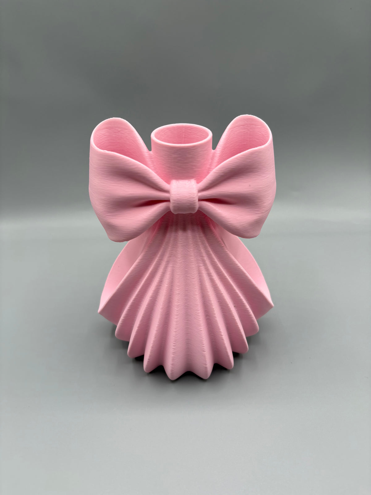 Coquette Bow Bud Vase — Elegant Ribbed Decor