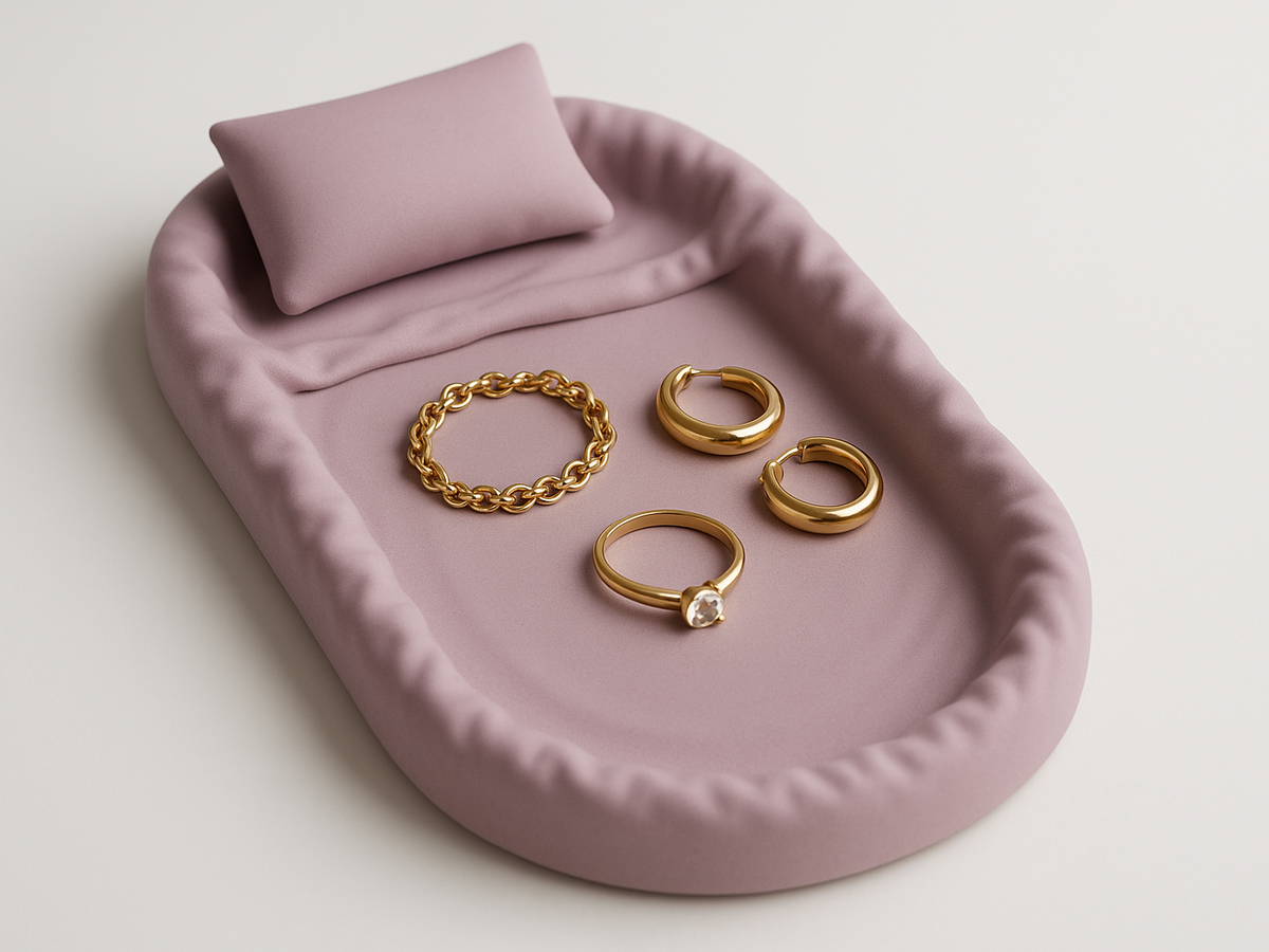 Cozy Catch-All Tray with Pillow