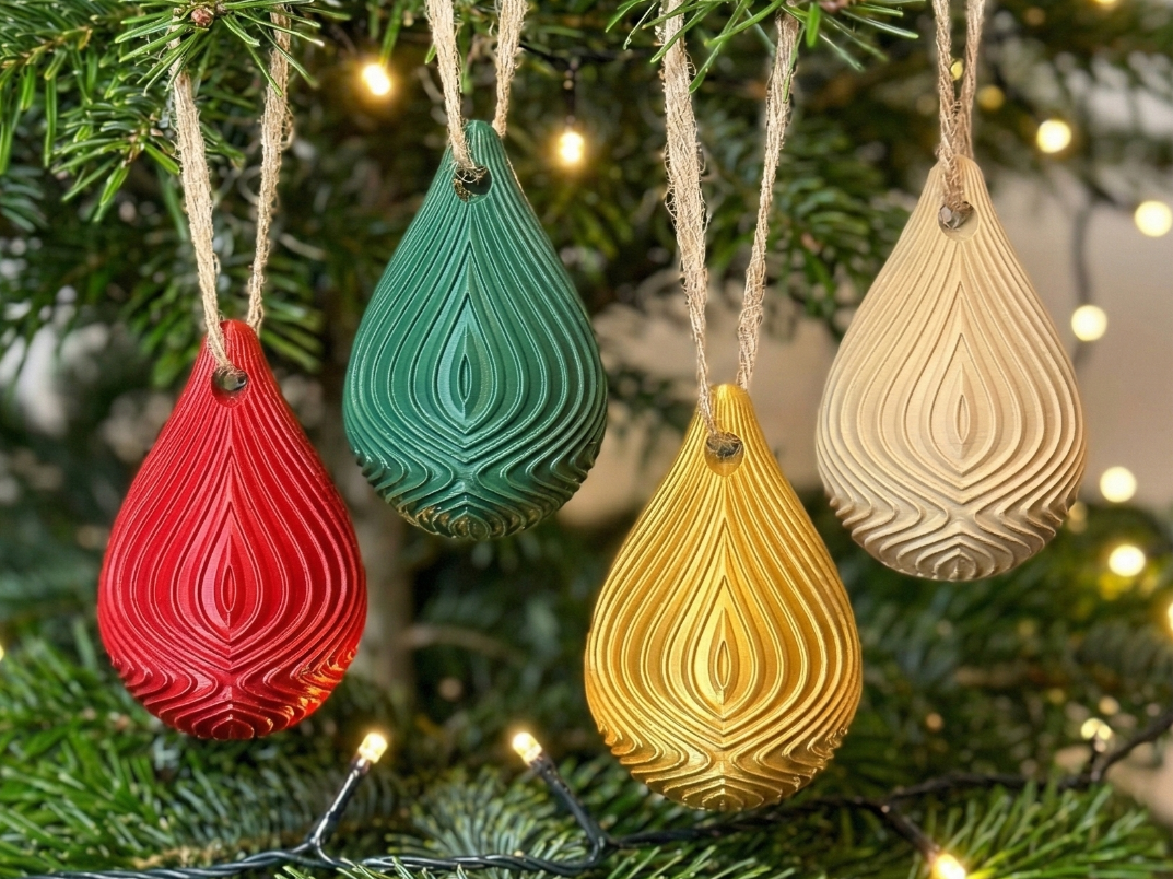 Elegant Christmas Bauble