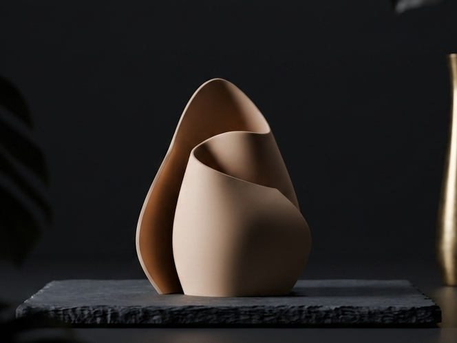 Elegant Single Flowing Vase