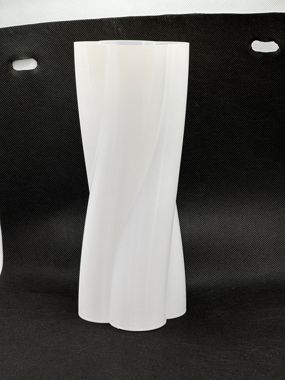 Elegant Vase Twisted Spiral Vase – Large size
