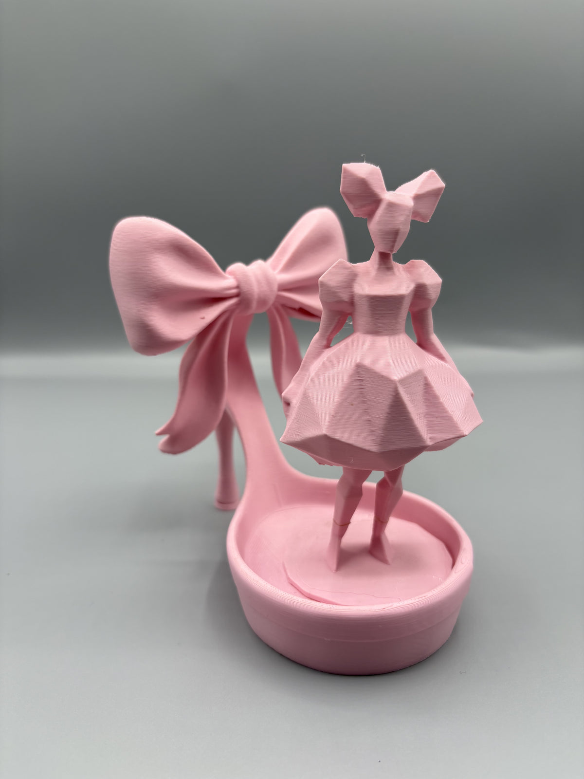 LOW-POLY PINK COUTURE FIGURINE SCULPTURE