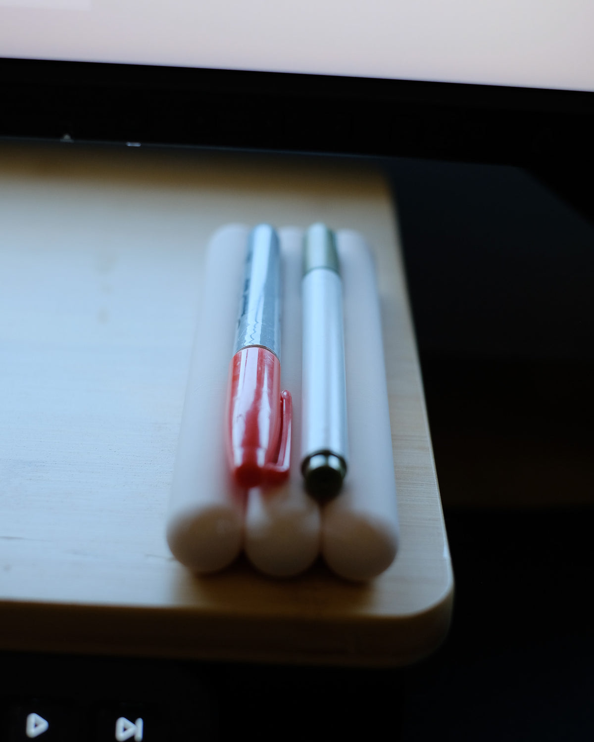 Minimalist Chunky Aesthetic Pen Tray for Desktop