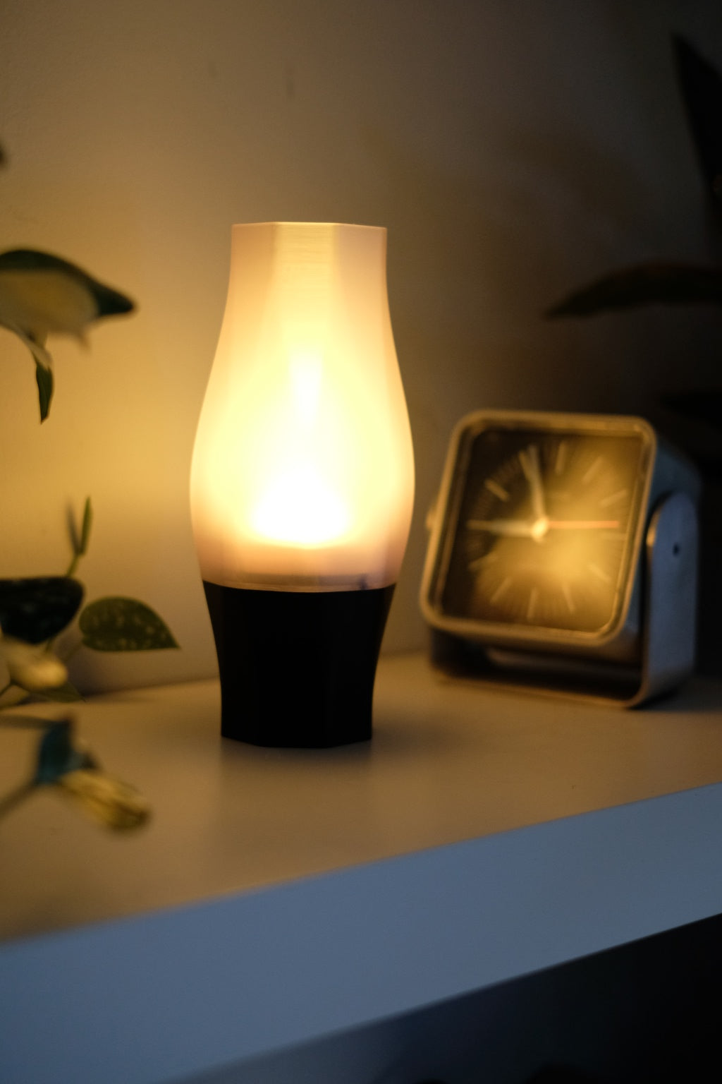 Modern Bottle Silhouette Wireless Lamp