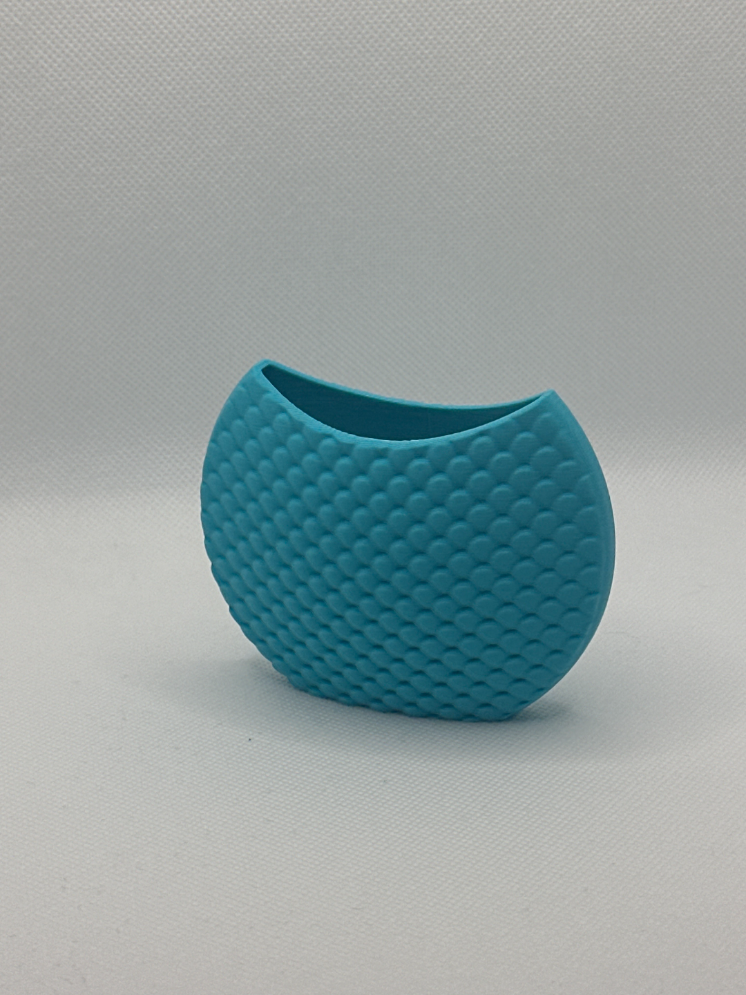Modern Circular Vase Dragon Scale Pattern Vase