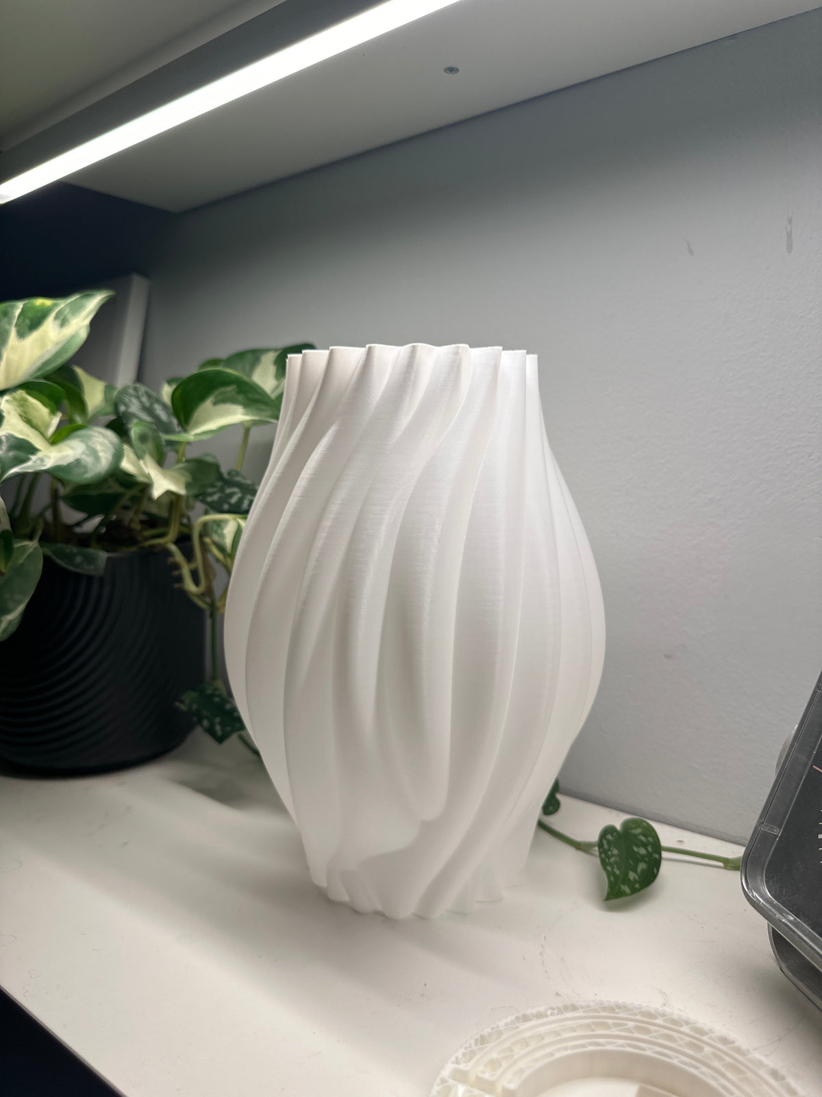 Modern Organic Vase – Small size