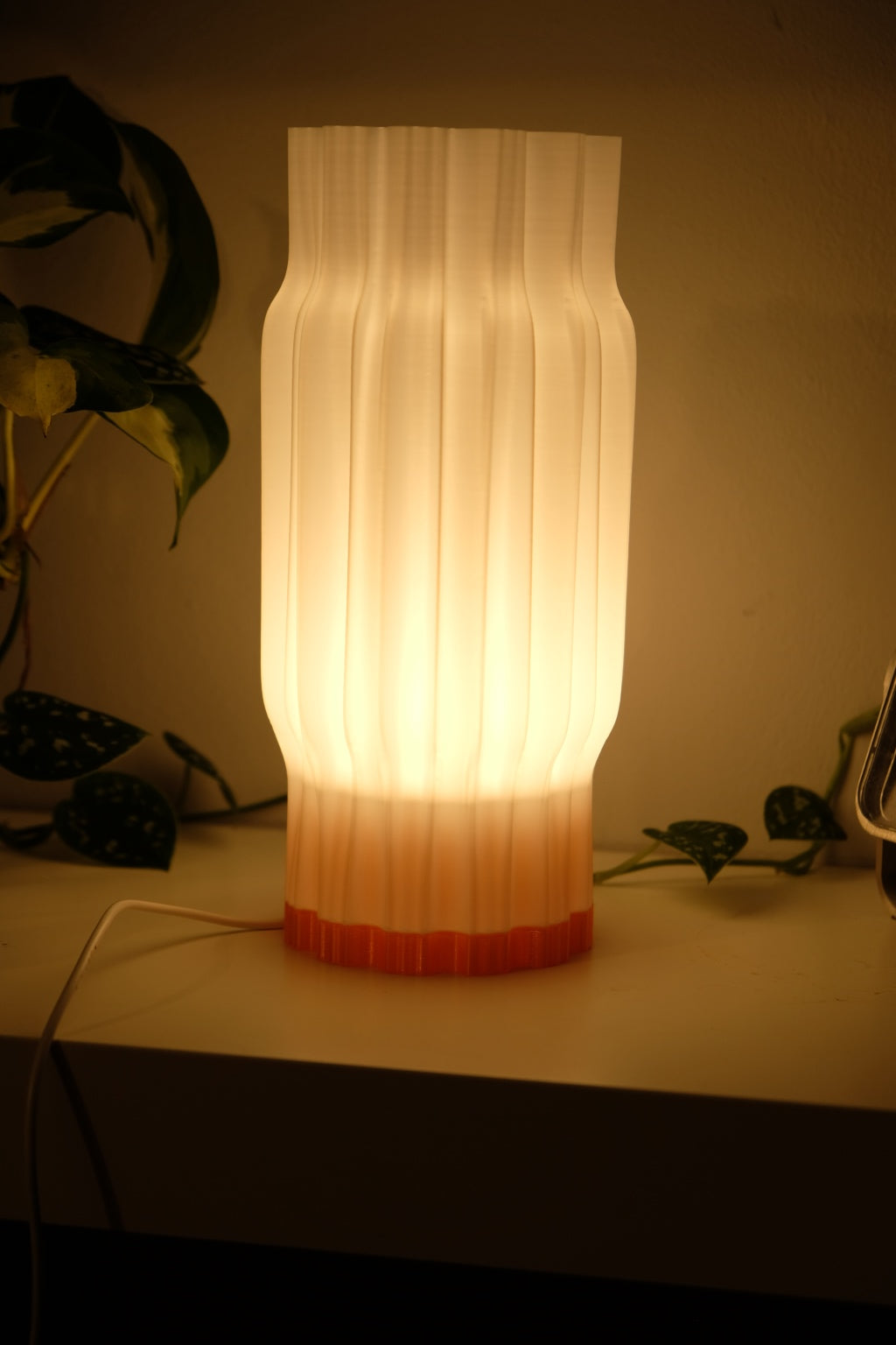Modern Ribbed Column Table Lamp