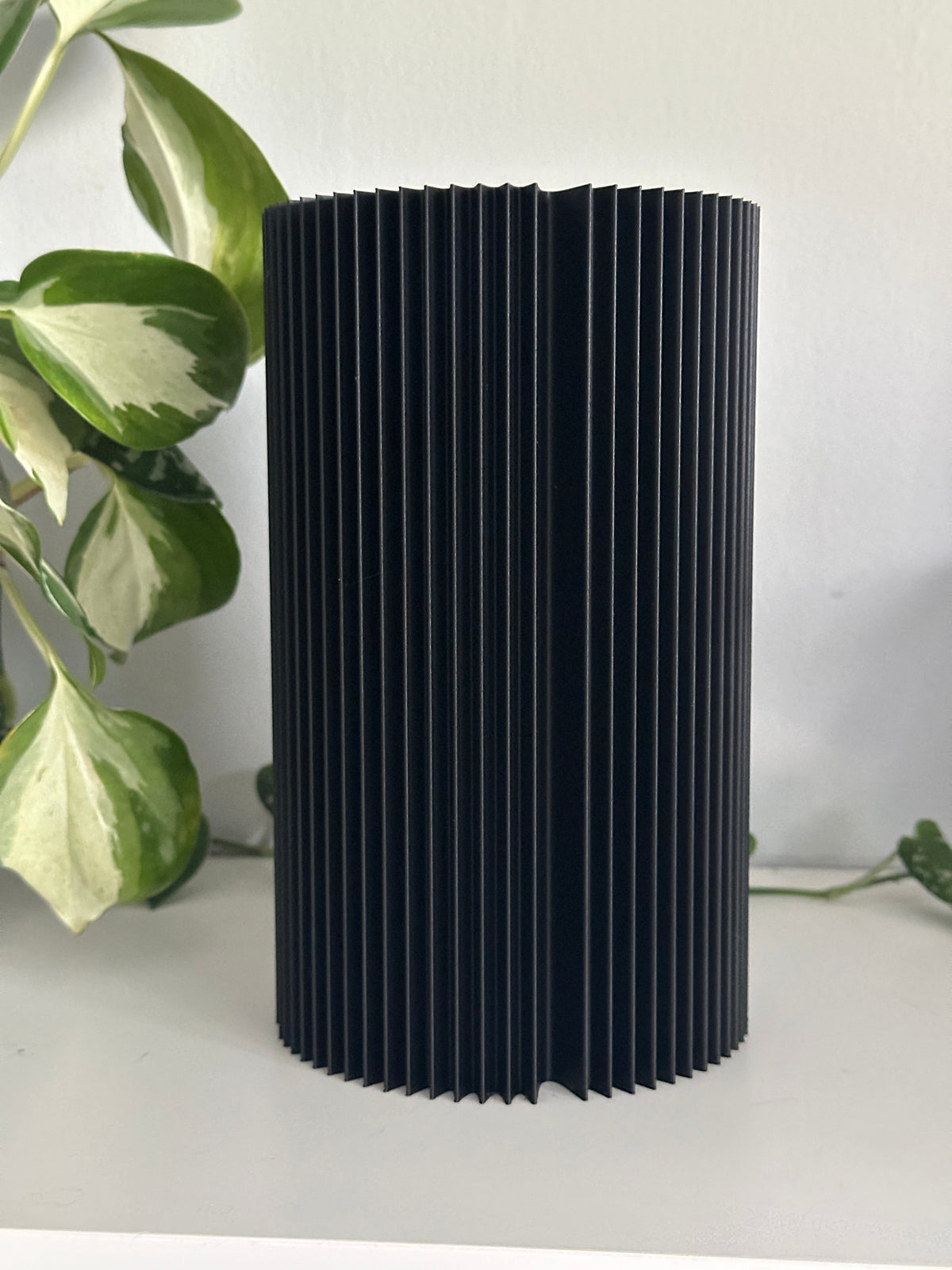 Modern Ribbed Vase – Large size