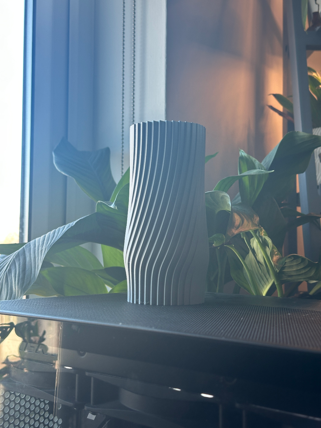 Modern Twisted Vase Quick Vase