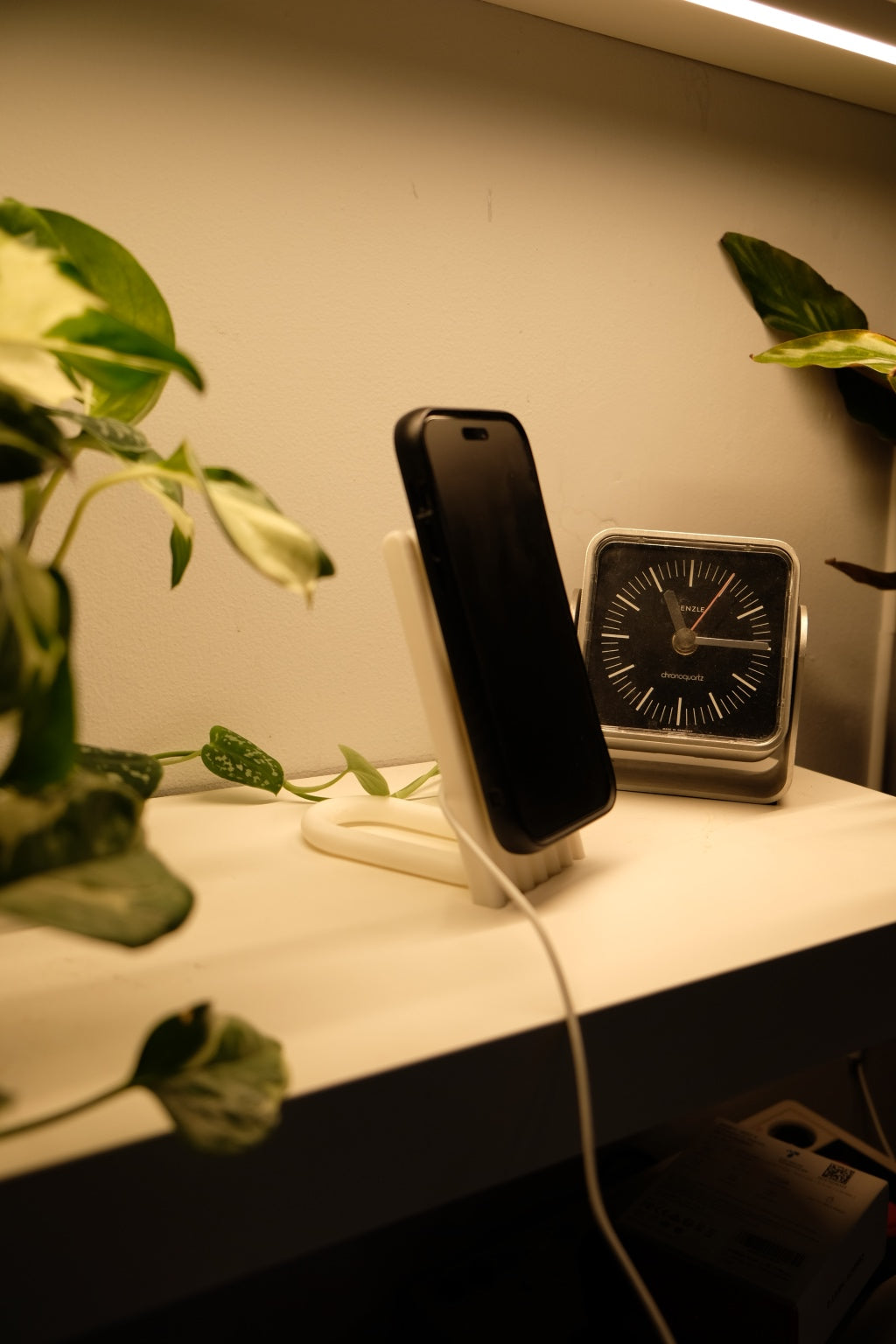 Phone MagSafe-Compatible Charging Stand
