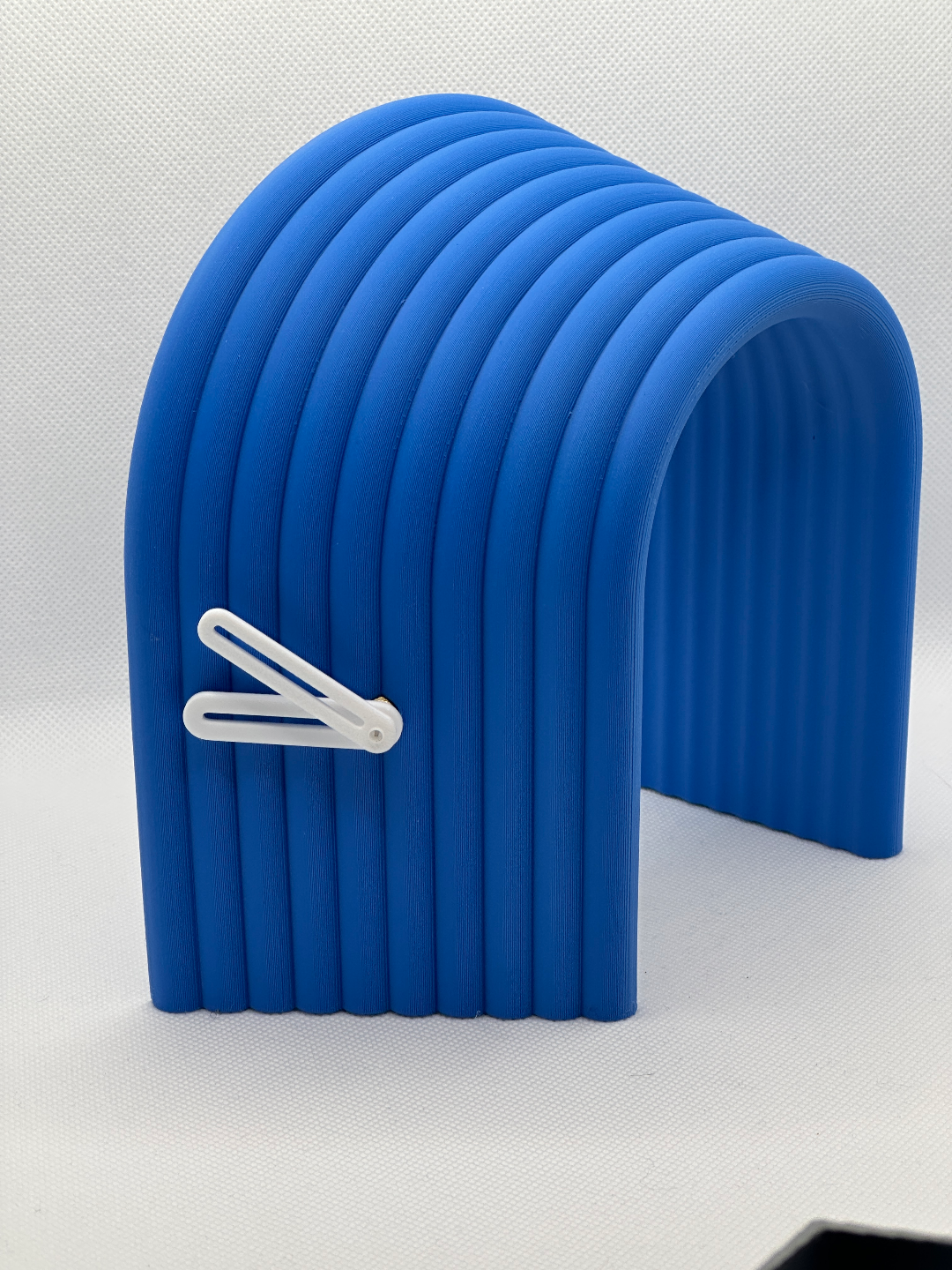 Ribbed Tunnel Desktop Clock
