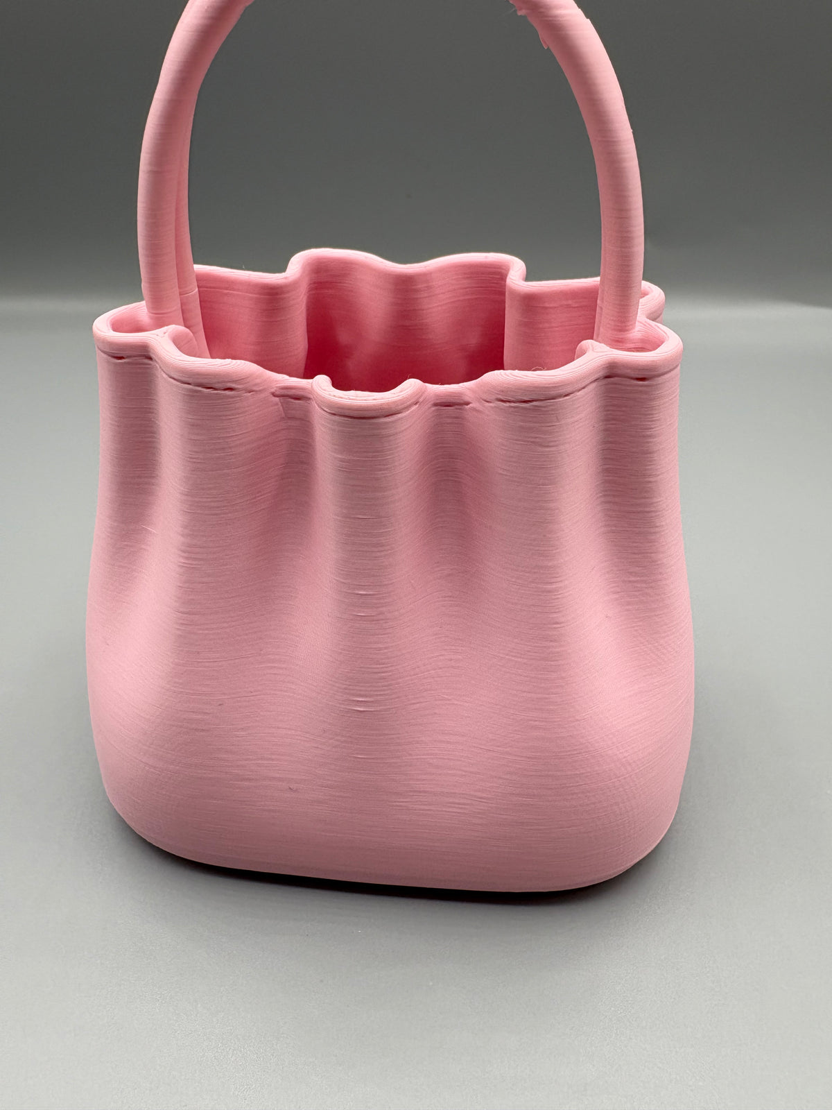 Sculptural Drawstring Makeup Brush Organizer