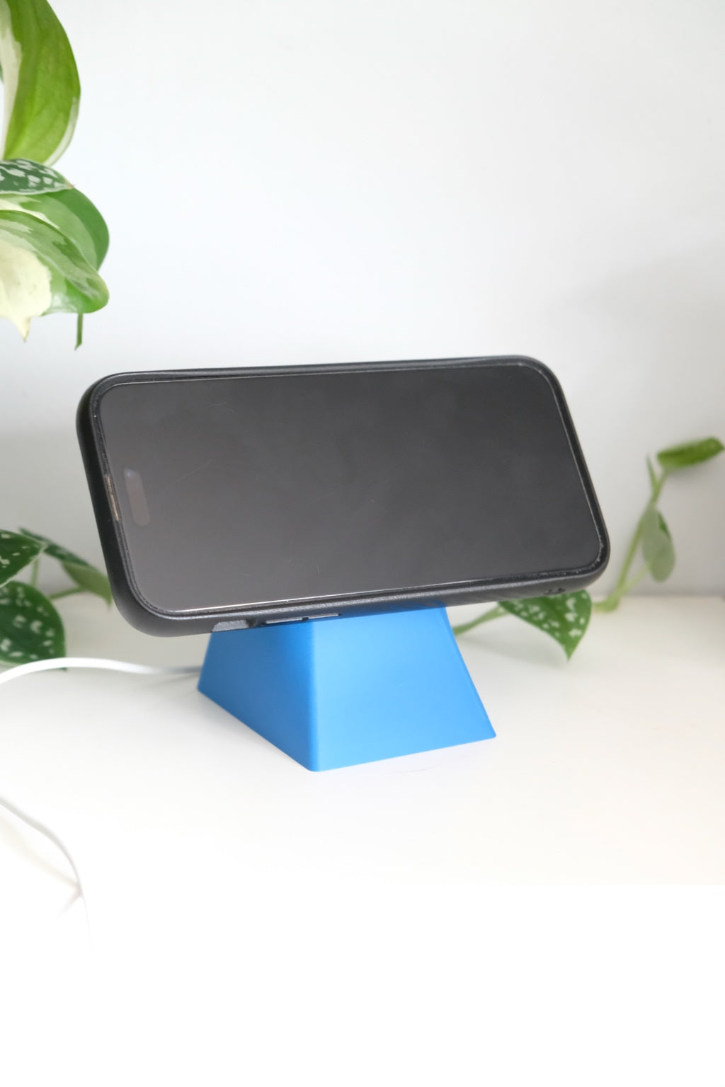 Simple Minimalist Phone Charging Stand