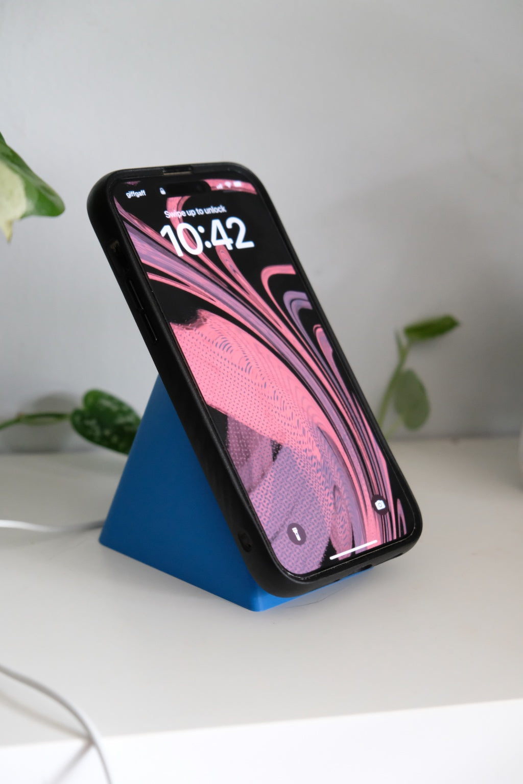 Simple Minimalist Phone Charging Stand