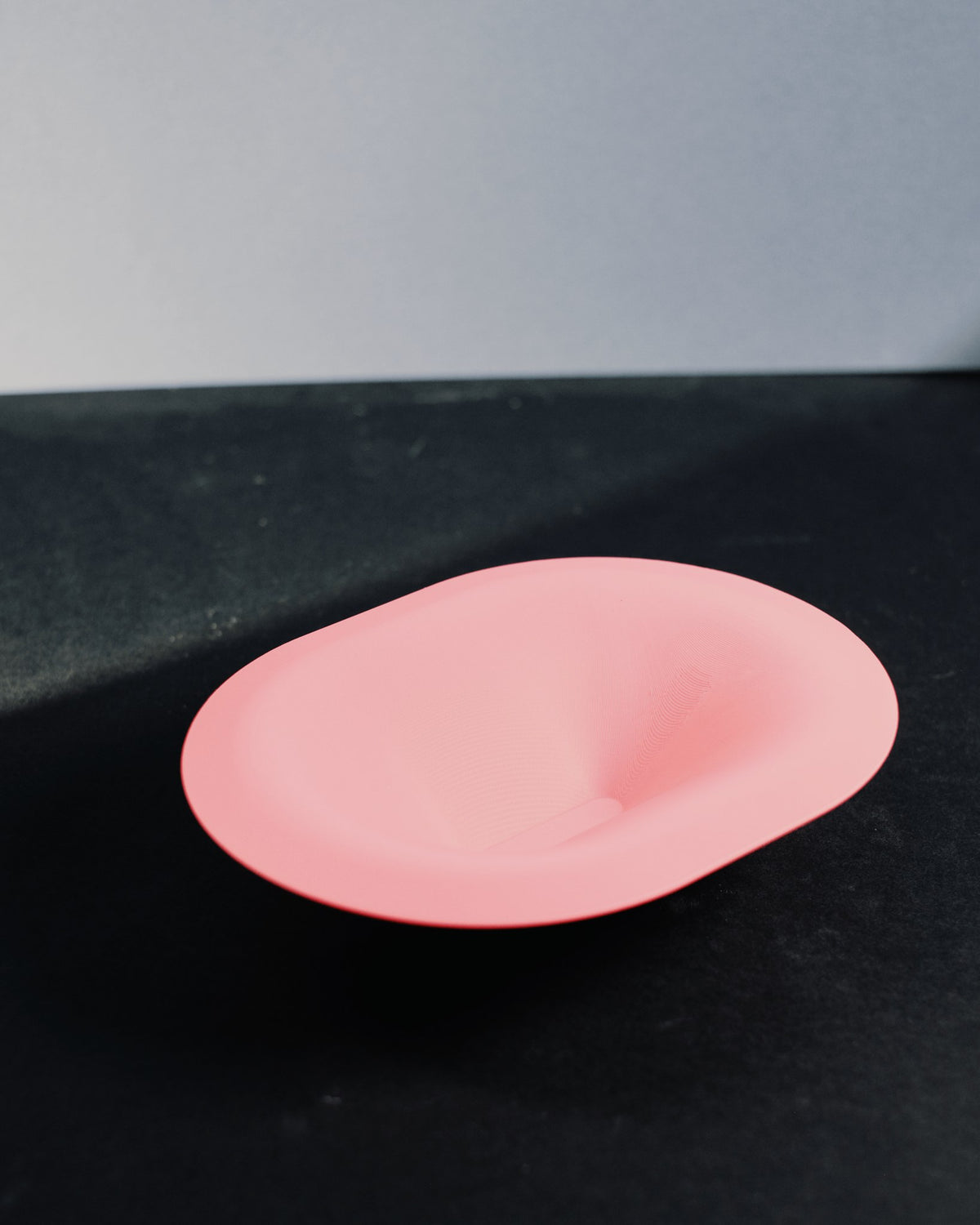 Soft curve pill-shaped catch-all tray bowl