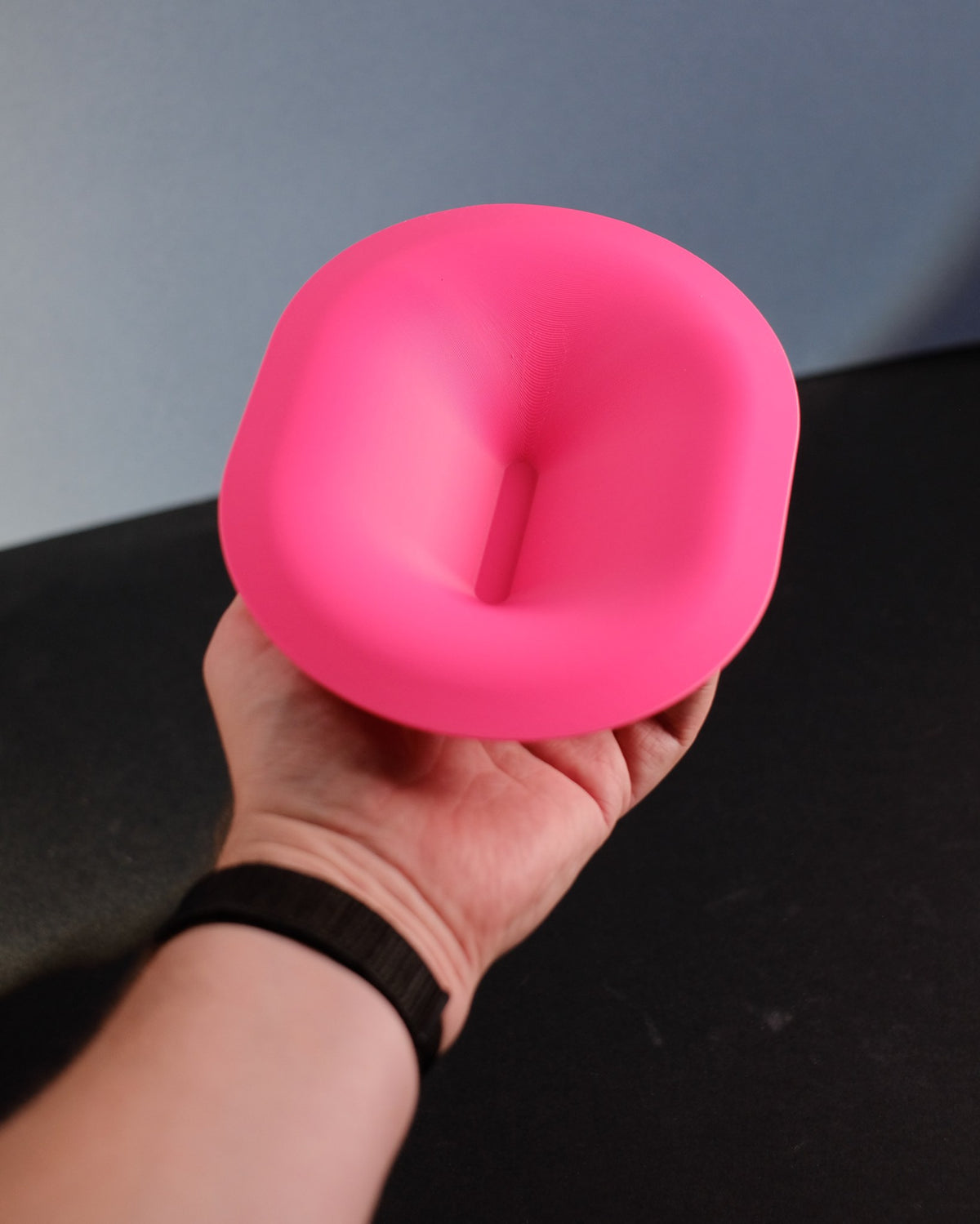 Soft curve pill-shaped catch-all tray bowl