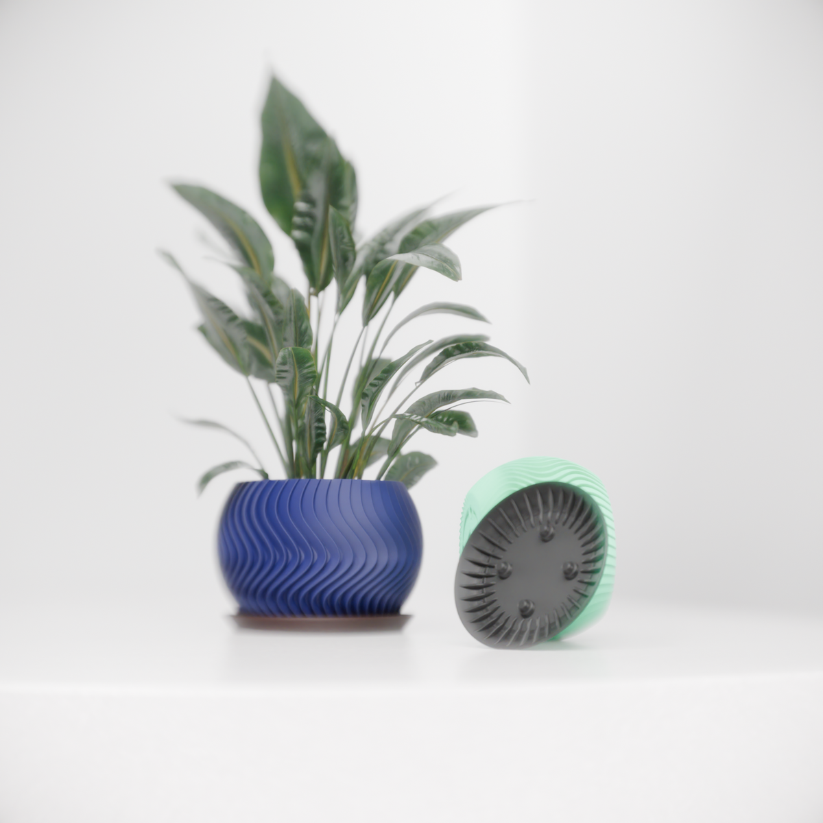 Sphera Beautiful Spherical Planter with Drip Tray