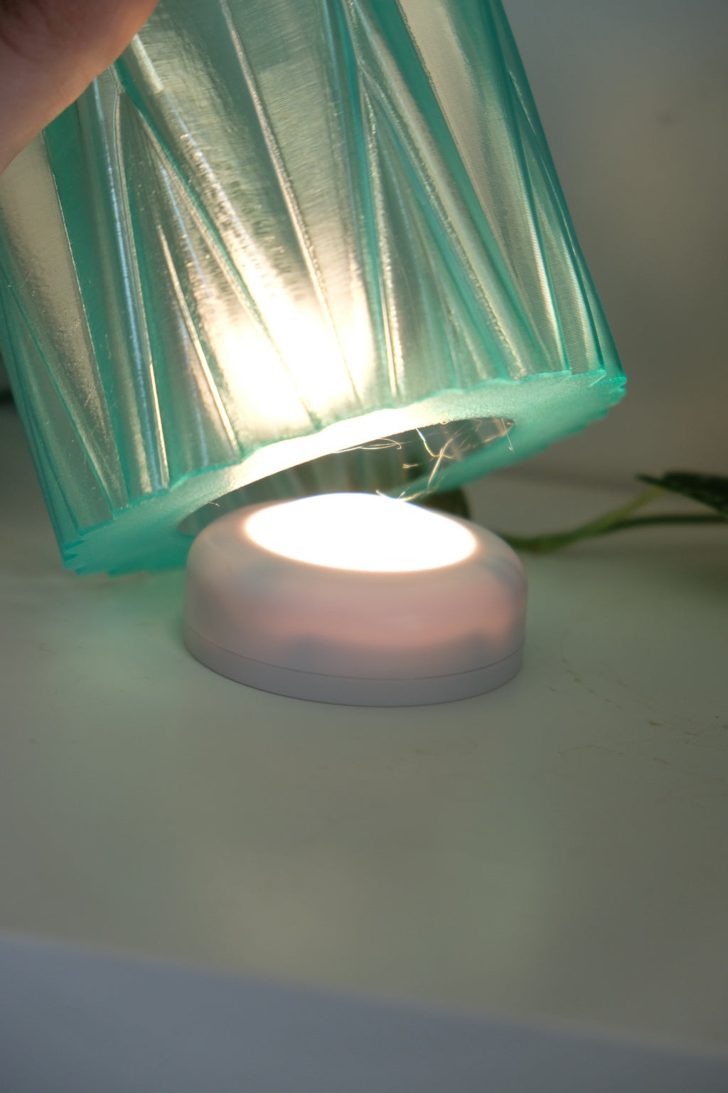 Twisted Wave Wireless Lamp