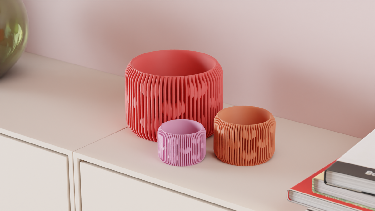 Valentines Plant Pot with Heart Pattern – Standard size (136 x 96 mm)
